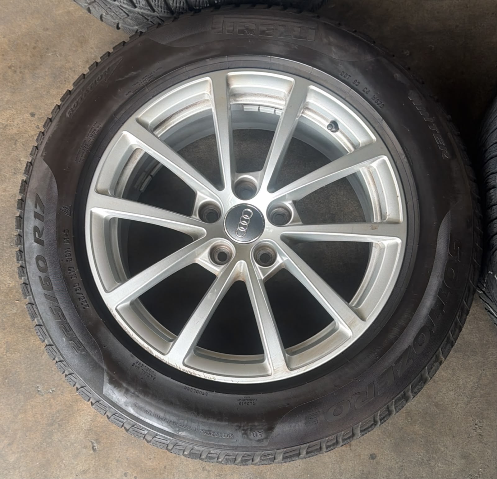 Pirelli SOTTOZERO 3 (AO) 225/60 R17